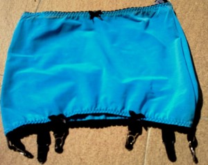 Kiss Me Deadly pull on girdle dyed with Jacquard´s Turquoise. Was pale blue.