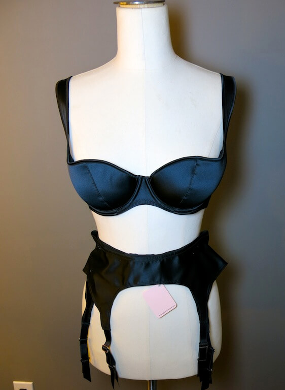 Agent_Provocateur_Black_Nikita_Garter_Belt