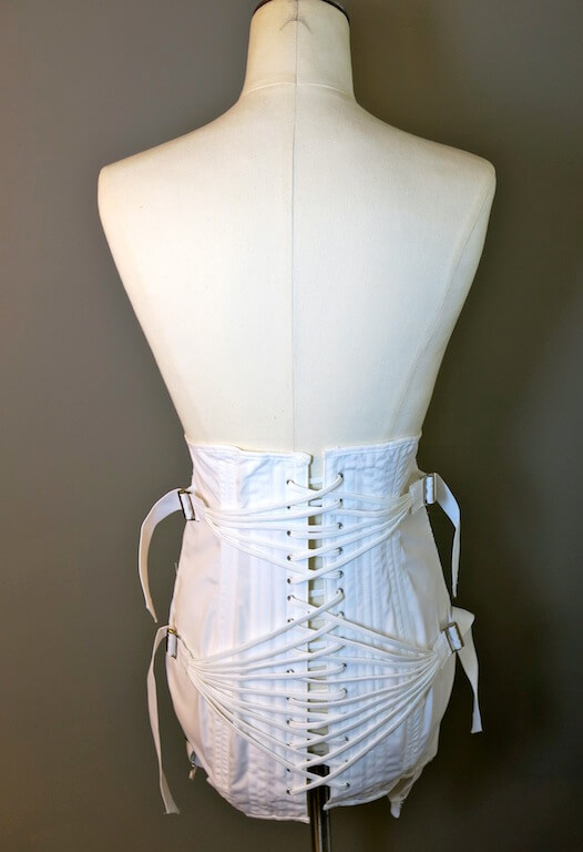 Cortland_Fan_Laced_Girdle