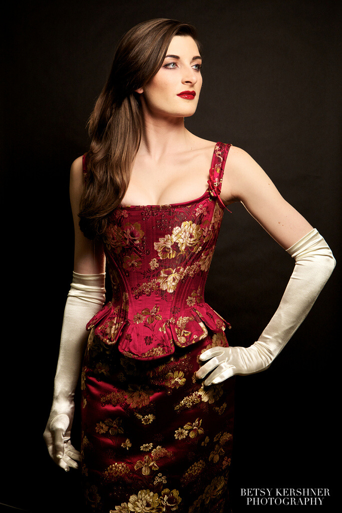 Dark Garden "Baroque" bespoke corset, an example of a pre-Victorian corset silhouette. Note the tabbed bottom, which does not shape the hips. | Model: Anneka | Photo © Betsy Kershner