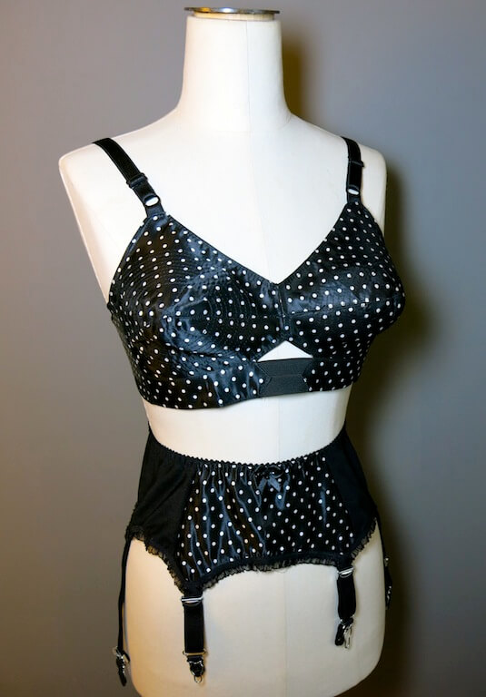 what_katie_did_polka_dot_lingerie_set