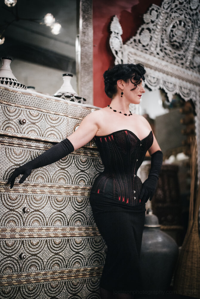 Dark Garden "Pearl" corset | Model: Autumn Adamme | Photo © Joel Aron