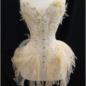 Opulent Eyecandy: Royal Black Couture & Corsetry