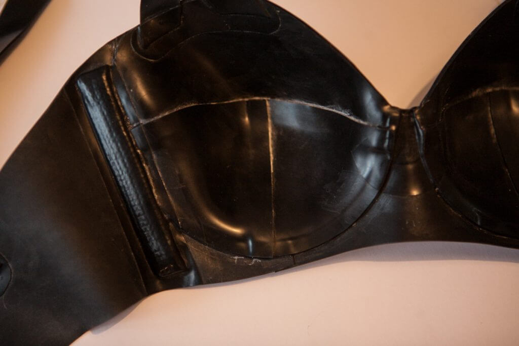 Atsuko Kudo latex 50s cup bra interior construction details.