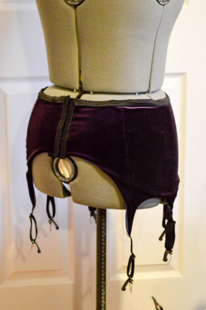How to Make Your Own Garter Belt