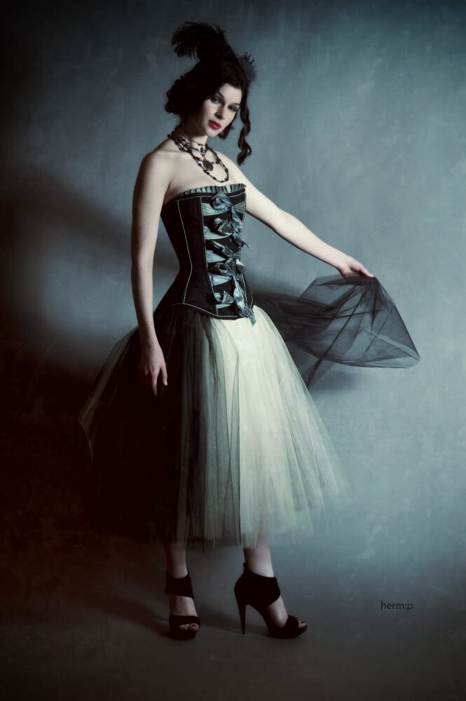 Dollymop for Dark Garden "Antoinette" corset | Model: Hailey Johnson | Photo © Herm Pugay