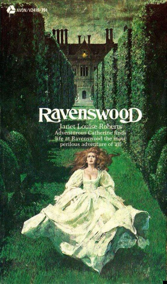 Gothic Romance Novel Cover: Ravenswood by Janet Louise Roberts