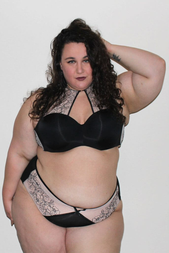 Plus Size Lingerie Review: Ashley Graham for Addition Elle Phenomenon Bra Set