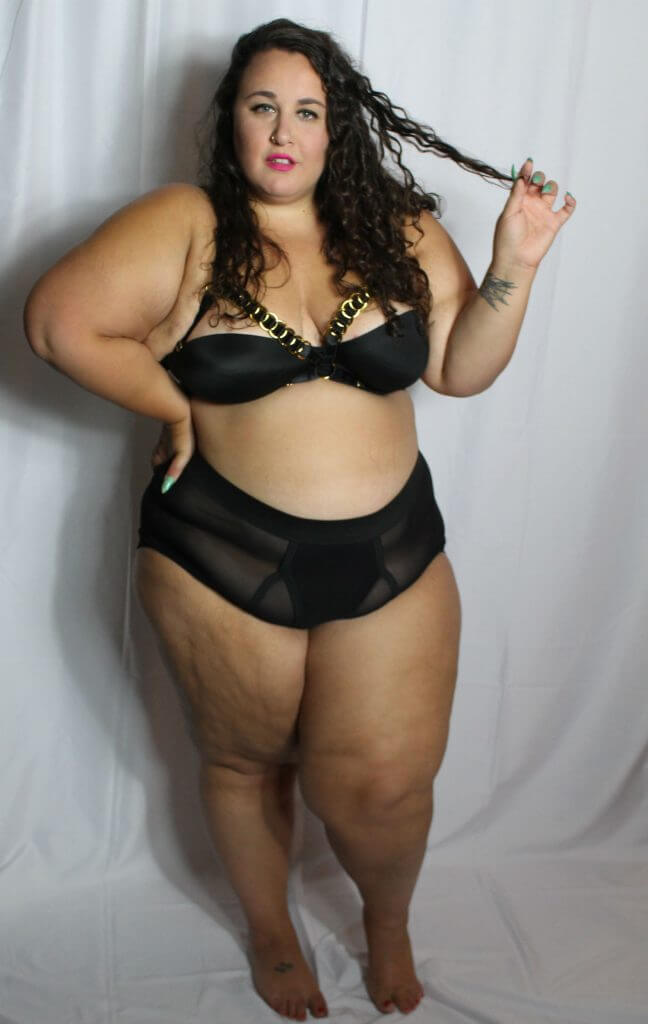 Agashi par Christina O. Lingerie de bondage grande taille sur mesure