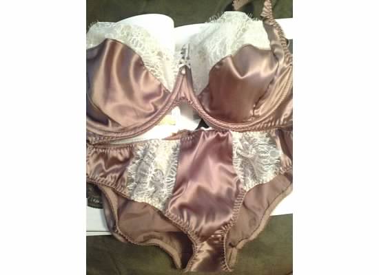 Harlow and Fox Eleanor Bra and Panty Set in Mink