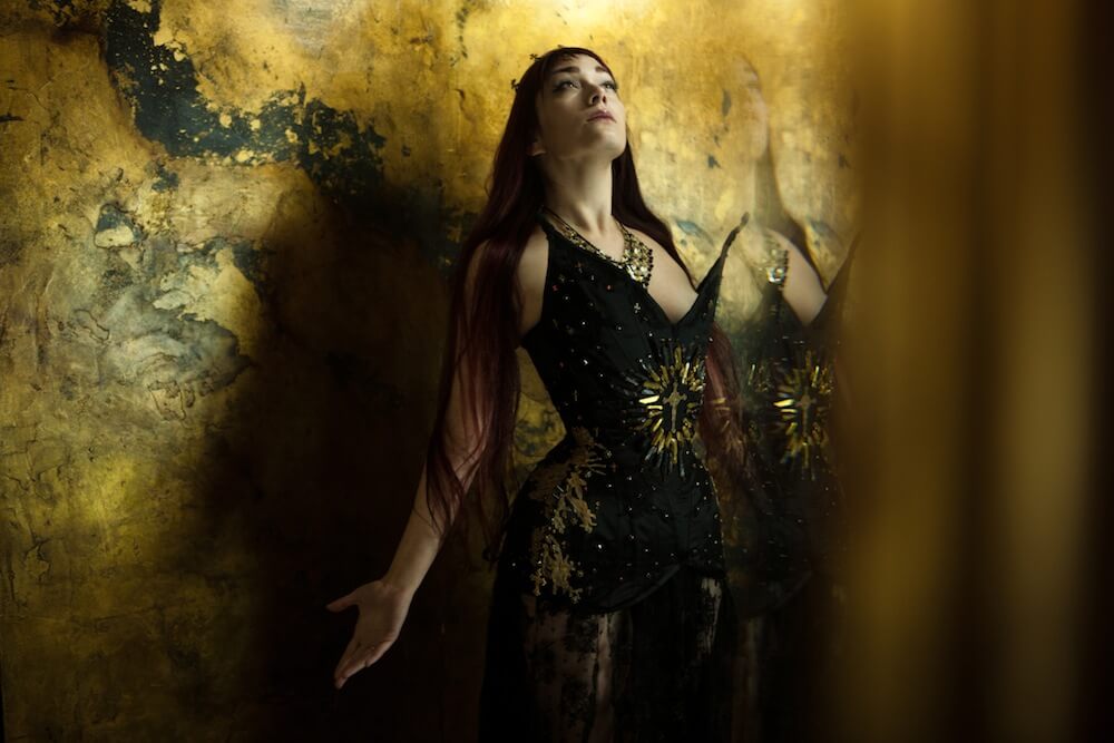 Holly Rafaela cathedral overbust corset | Model: Victoria Dagger | Photo © Karolina Laskowska