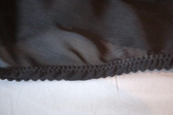 Poorly applied elastic on knicker leg