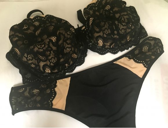 The Exquisite Lace Bra & The Exquisite Lace Thong