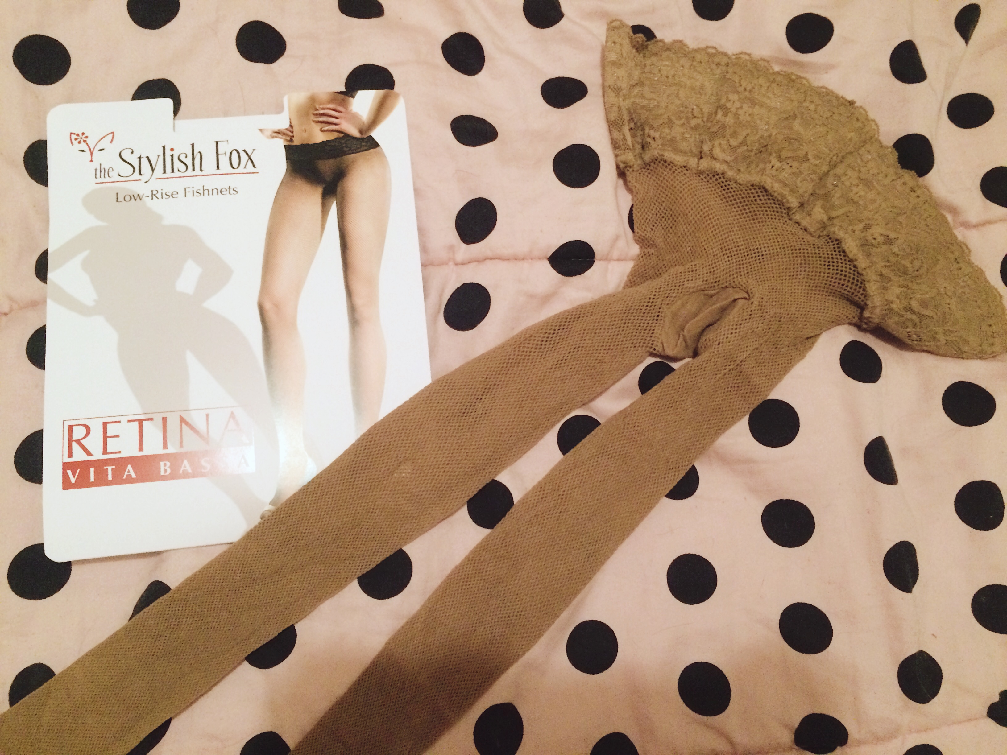 Retina Vita Bassa low-rise fishnets in "Nude," size M/L.