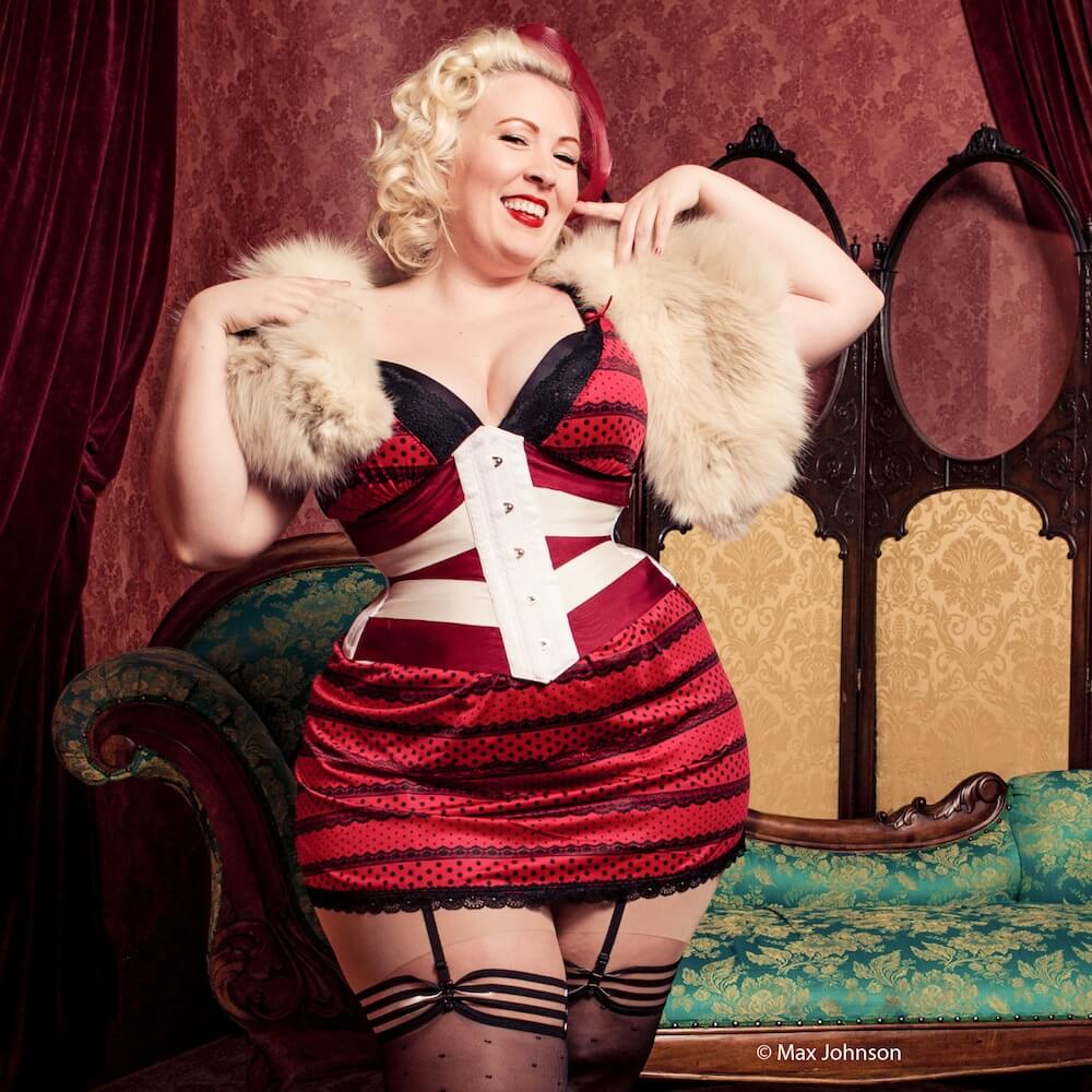 Pop Antique Vixen ribbon corset | Model: Nicole Simone | Photo © Max Johnson