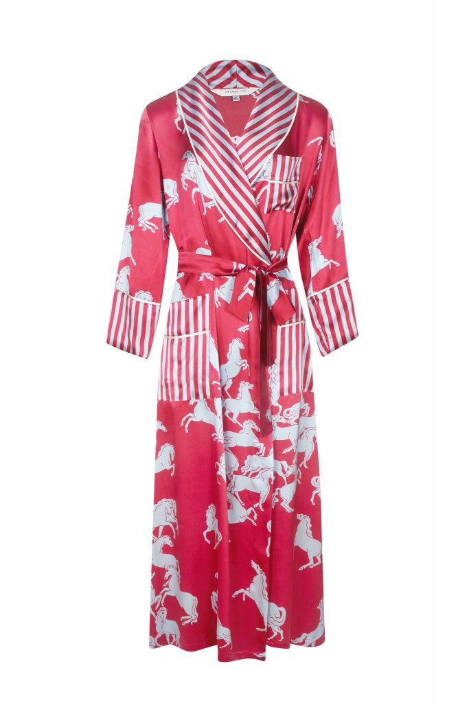 Hesper Fox horses print robe