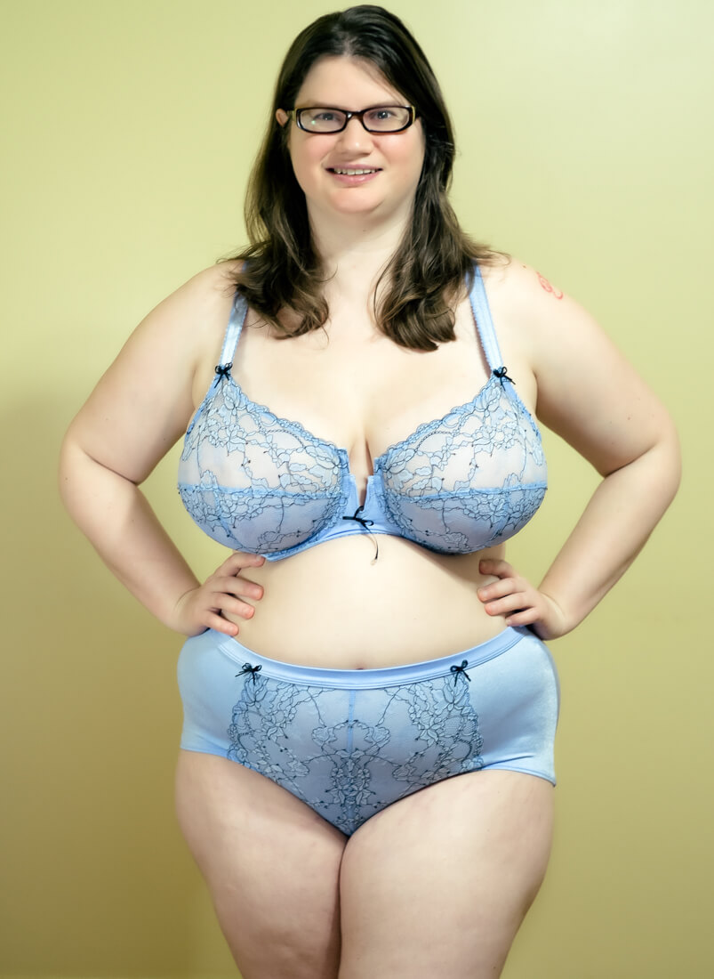 Addition Elle X Ashley Graham Review: The Plus Size Victoria'S Secret