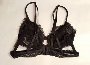 Lingerie Review: Uye Surana Claire Bralette, Panty and Cami
