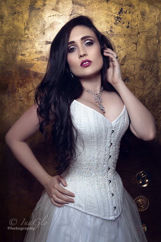 Corset: Vanyanis Model: Leah Axl Makeup and hair: Samantha Gardner Photographer : InaGlo Photography