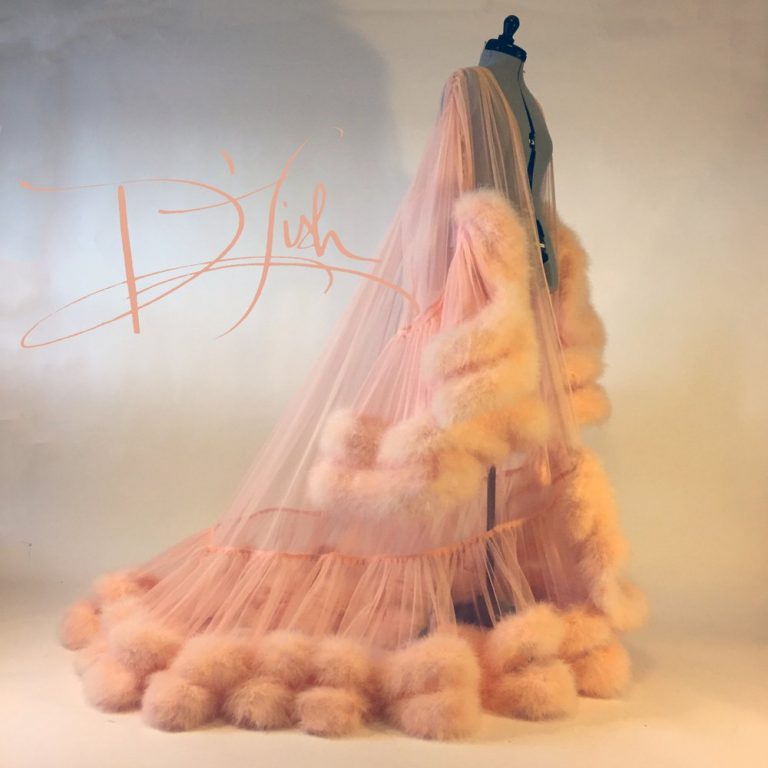 dlish robe
