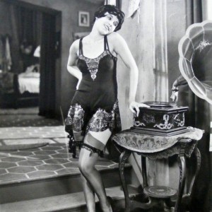 Great Gatsby Fever: 20 Pieces of Vintage 1920s Lingerie