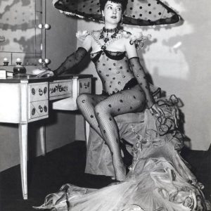 A Look Back: 20 Glorious Photos of Vintage Burlesque Dancers