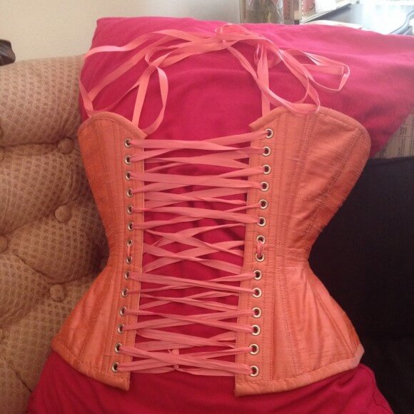 how to adjust corset laces pop antique 3