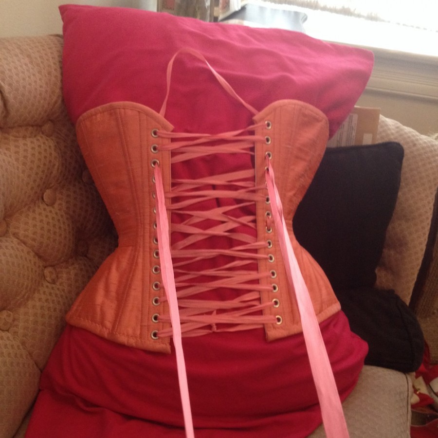 Corset Quick Tips How to Adjust Uneven Laces
