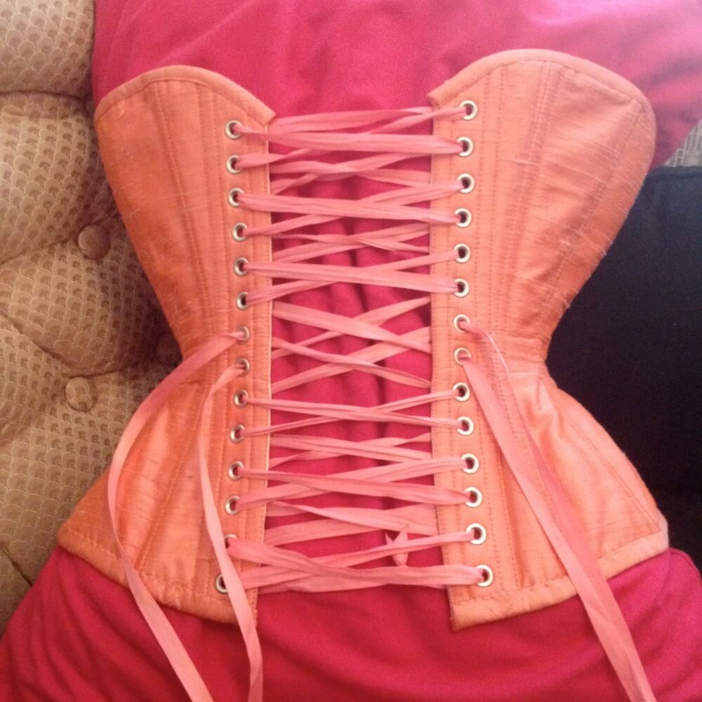 Corset Quick Tips How to Adjust Uneven Laces