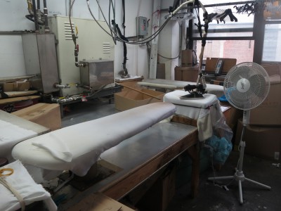 Pressing station at the Lola Haze factory