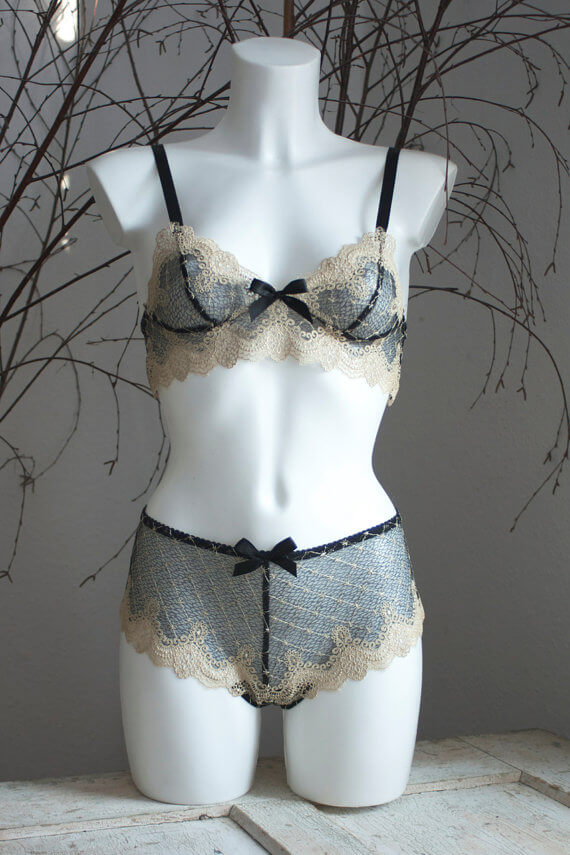 paranoire-lingerie-lace-set