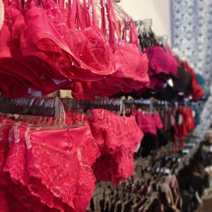 7 Tips to Remember When Getting a Bra Fitting at the Mall