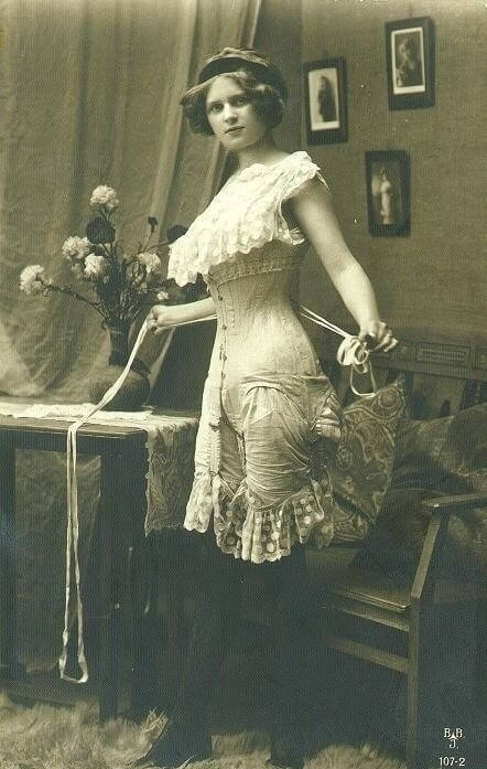 Cora Harrington on X: Rubber girdle!!! 1930s.