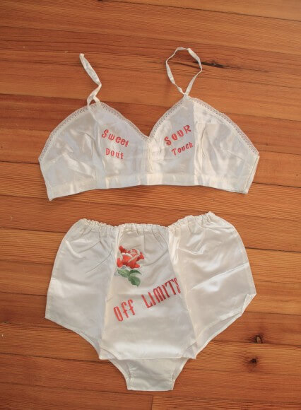 1940s souvenir lingerie set, via Etsy