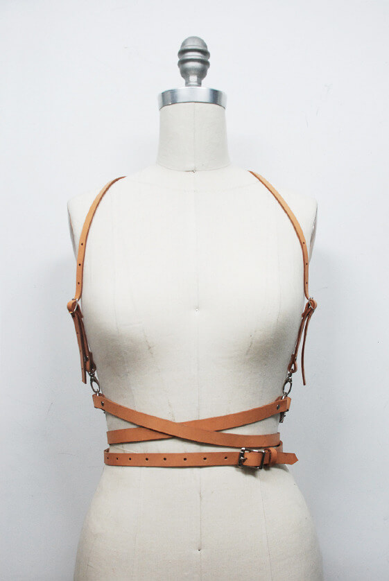 zana_bayne_snake_harness_tan